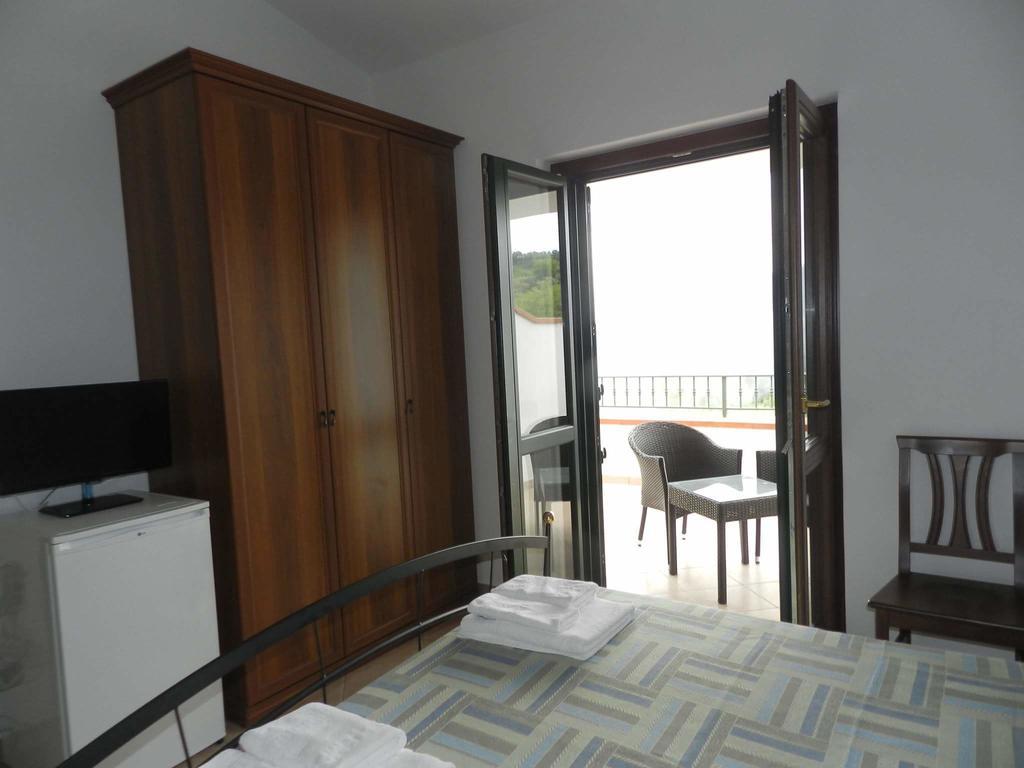Bel Tempio Guest House San Giovanni a Piro Exterior foto